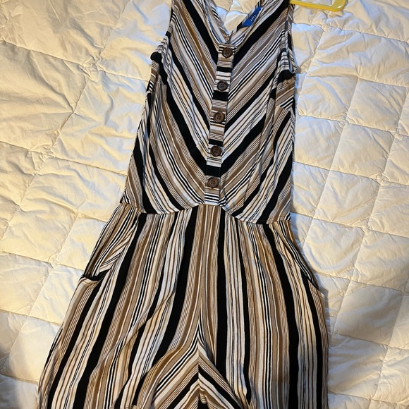Striped Sleeveless Romper - Picture 1 of 5